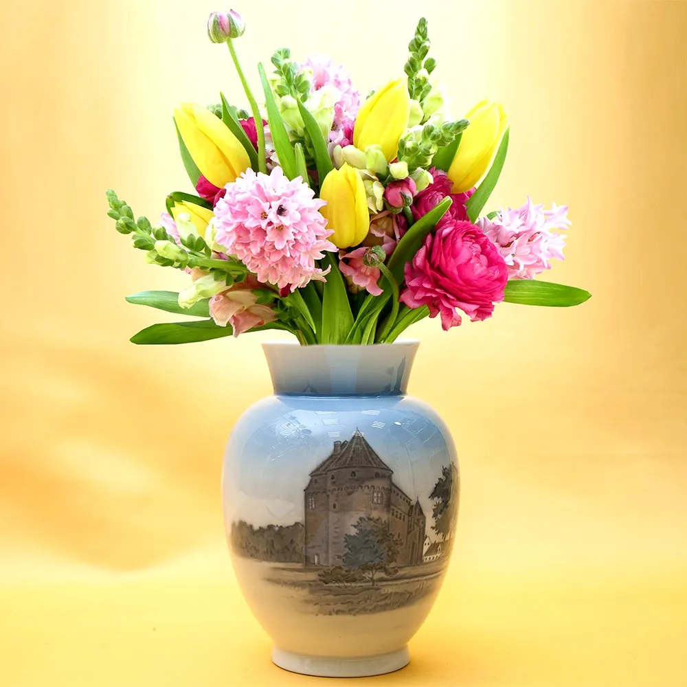 Редкость! Коллекционная  Фарфоровая Ваза «ЗАМОК», ROYAL COPENHAGEN, Дания - 1947 год.