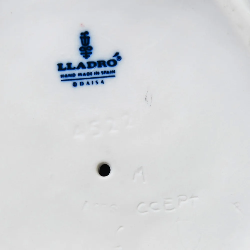 Редкая! Фарфоровая статуэтка «Мальчик с собакой» Lladro, Испания - 1970 год.