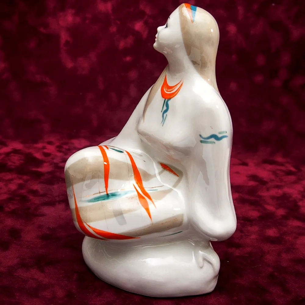 Фарфоровая Статуэтка «Девушка» Барановский ФЗ - CCCР 60 -е годы ХХ века.