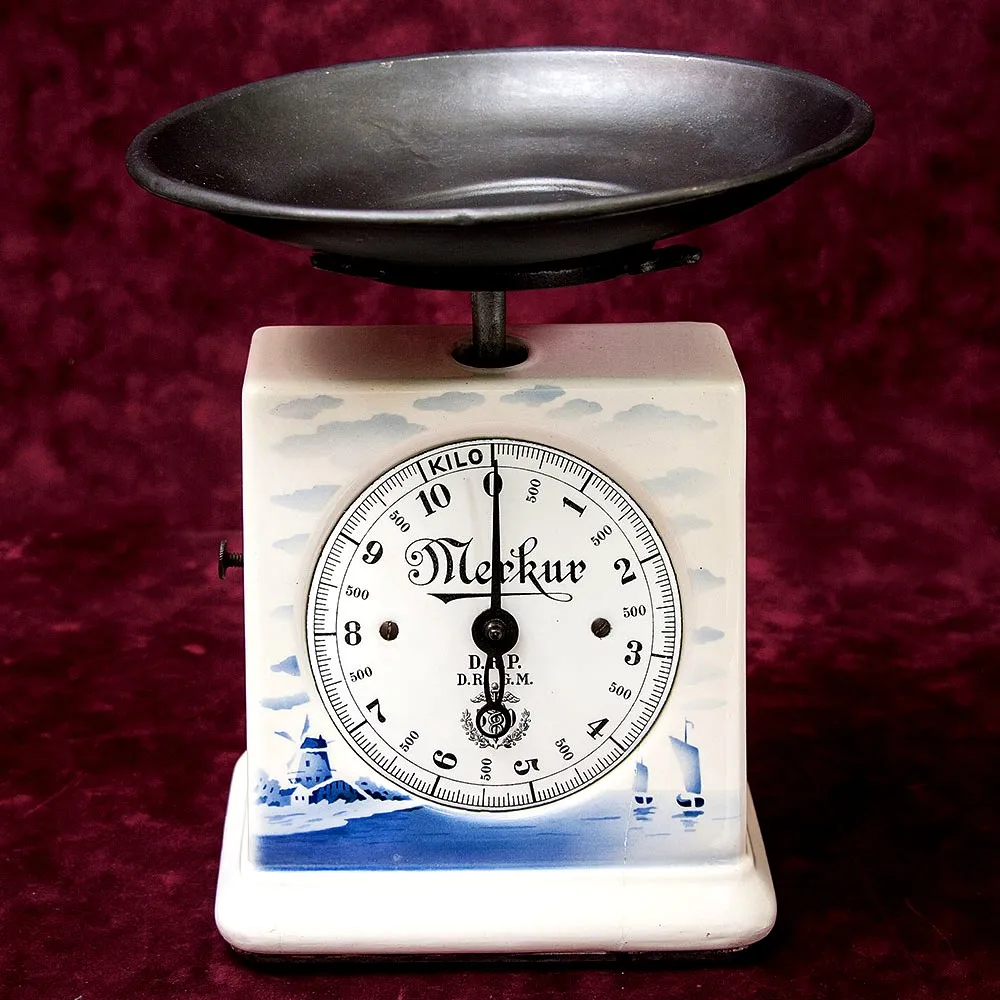 Кухонные Весы «Merkur» в Фарфоровом корпусе, D.R & G.M., Германия -1915 год.