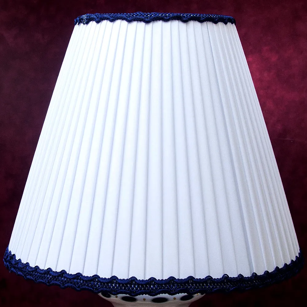 Классическая Настольная Лампа Светильник  в стеклянном корпусе. Германия - 60-70е гг.