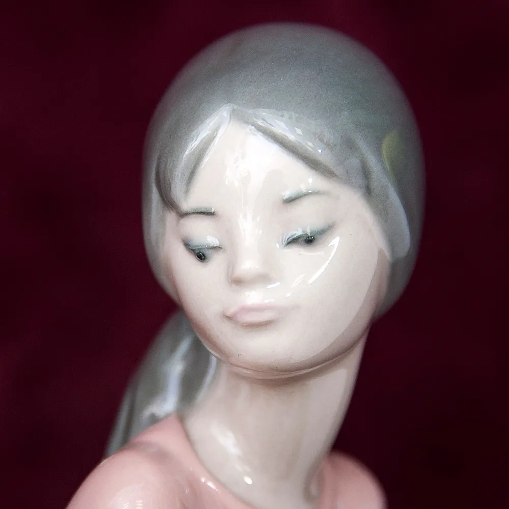 Коллекционная Фарфоровая статуэтка «Маленькая балерина в розовом» Lladro, Испания - 1978 год.