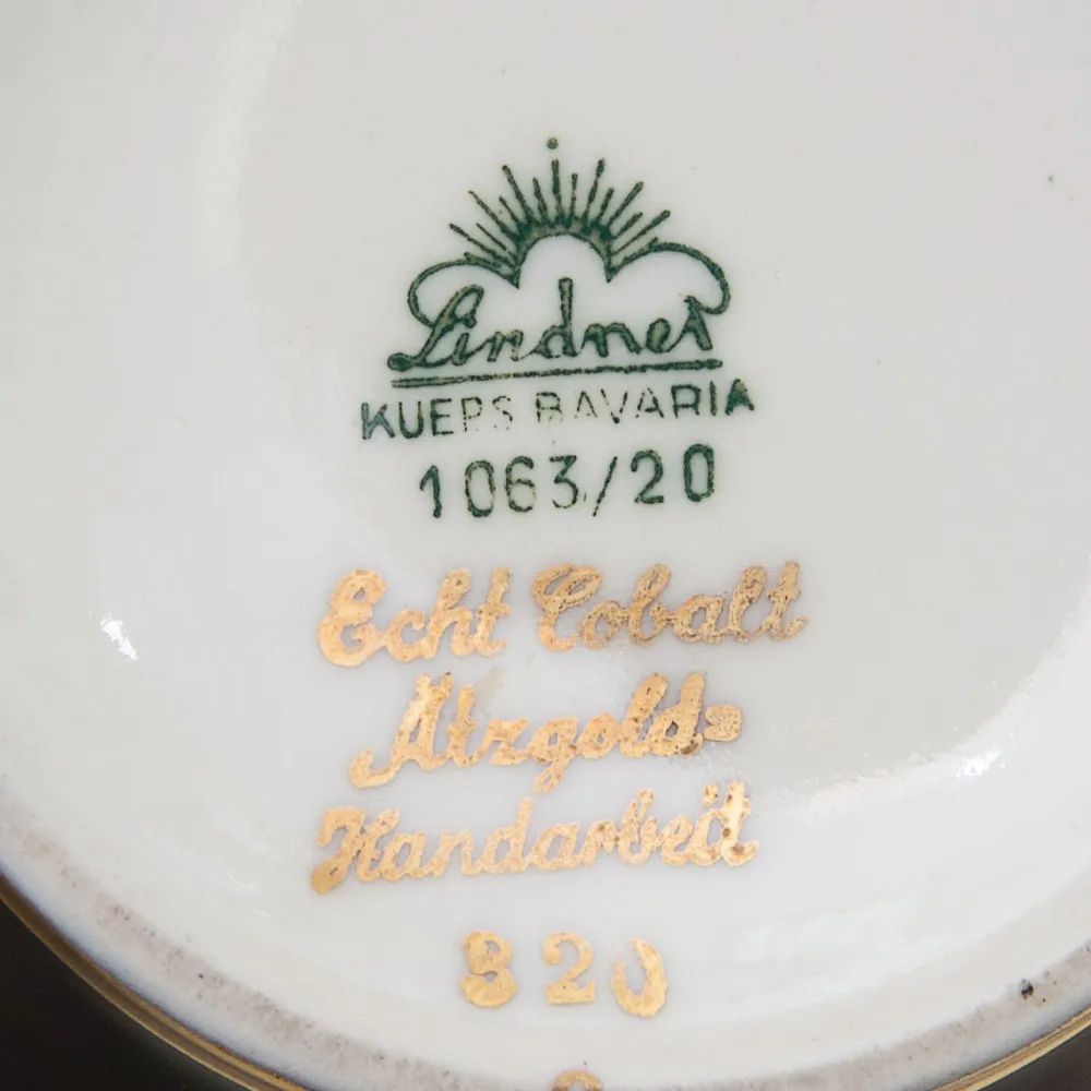 Винтажная Ваза Кобальт с Золотым Орнаментом Lindner Бавария, Германия 60 -е годы ХХ века.