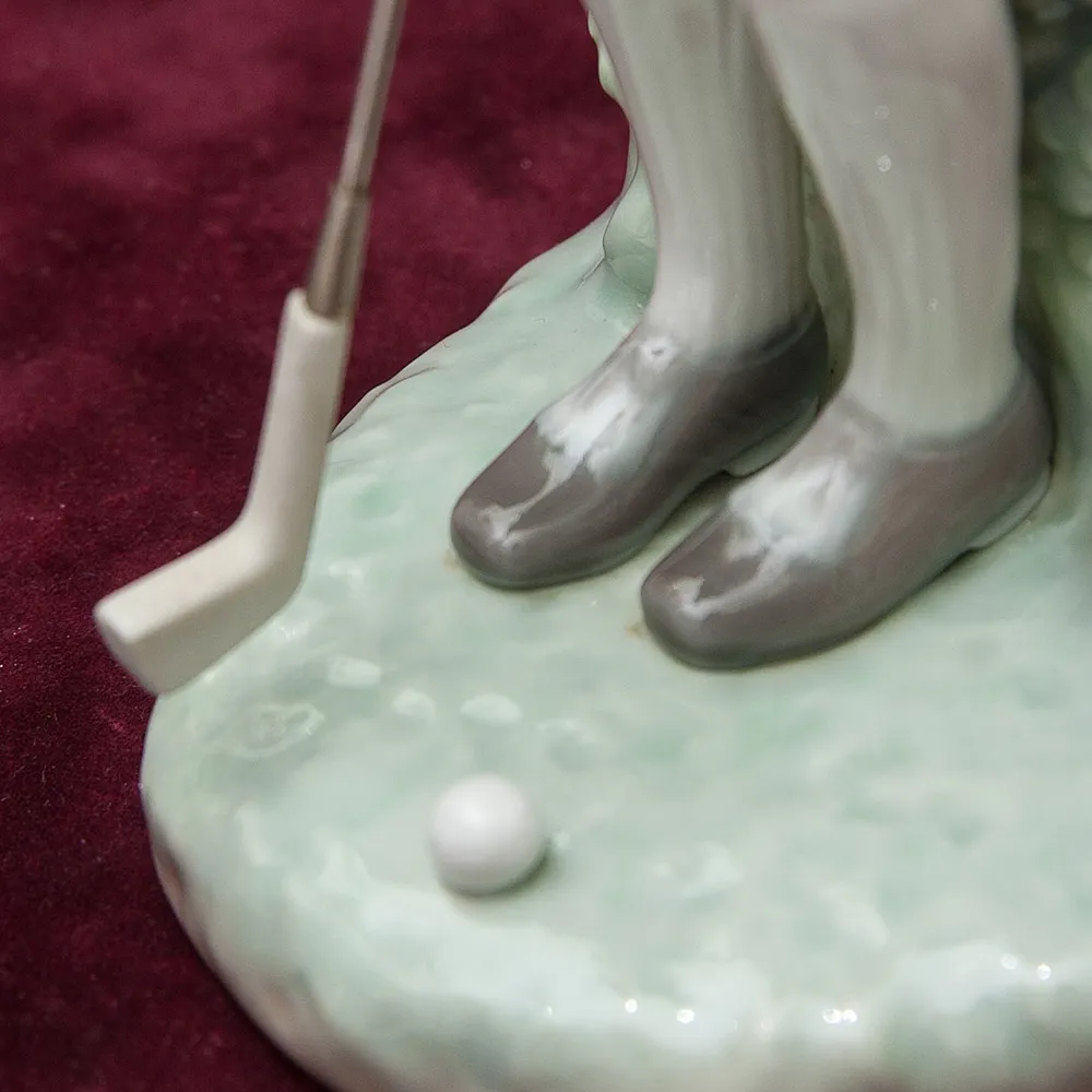 Редкая! Коллекционная Фарфоровая статуэтка «Гольфистка» Lladro, Испания - Н-28 см.