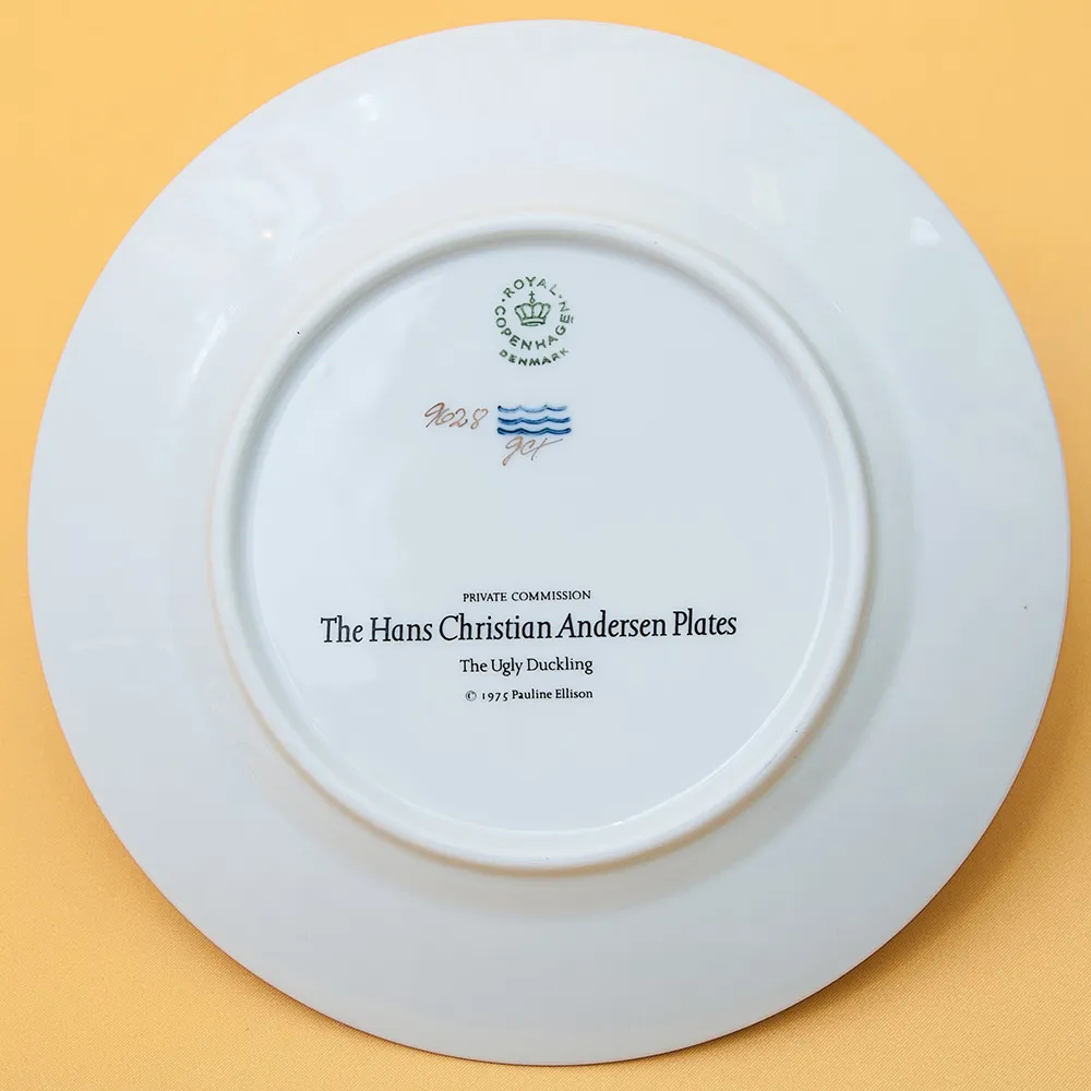 Коллекционная Тарелка «Сказки - Гадкий Утенок» Фарфор, ROYAL COPENHAGEN - Дания.