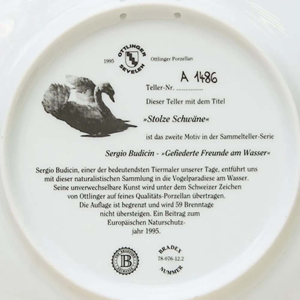Коллекционная Тарелка «Гордые Лебеди» серия «Птицы у воды», Фарфор, Швейцария -1995г.