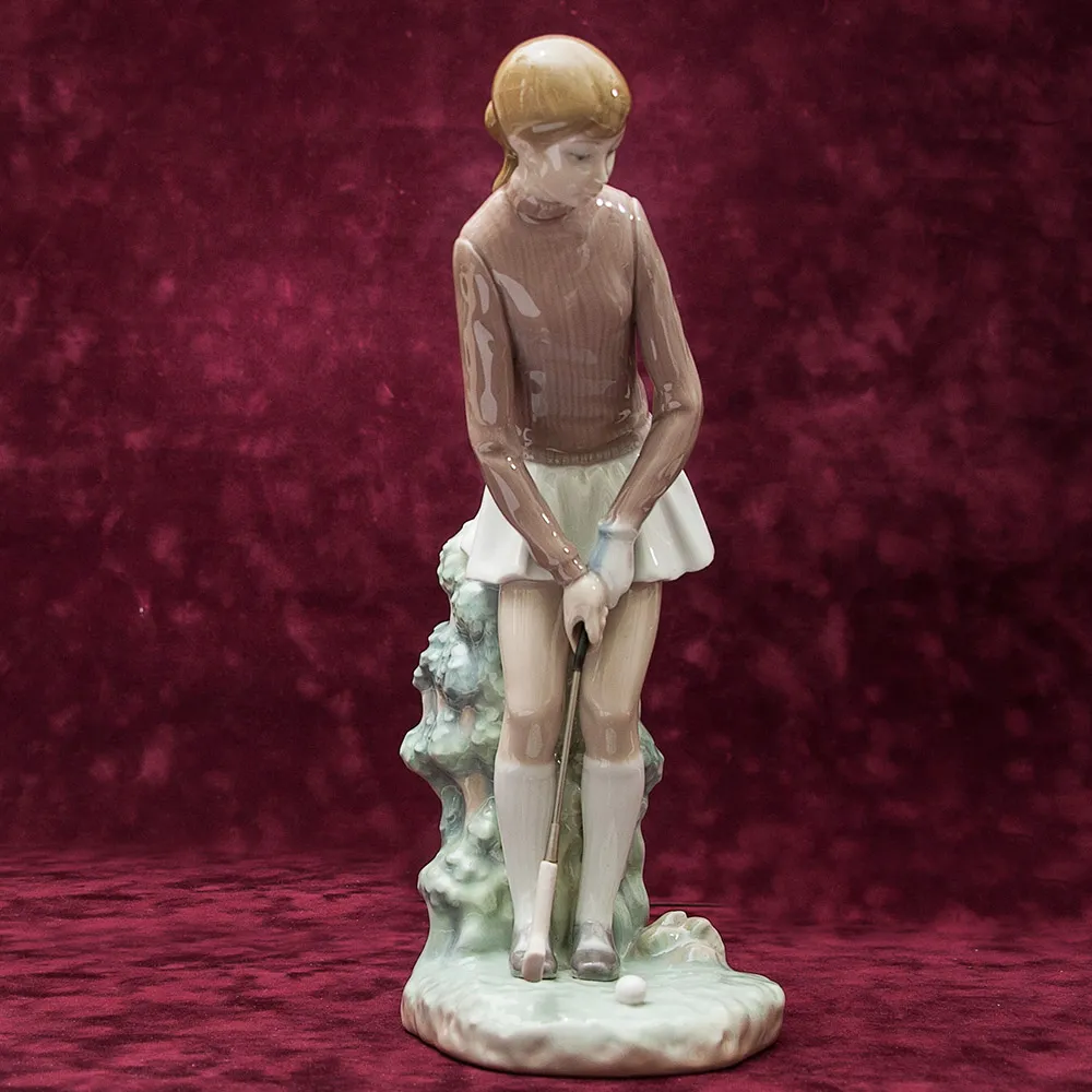 Редкая! Коллекционная Фарфоровая статуэтка «Гольфистка» Lladro, Испания - Н-28 см.