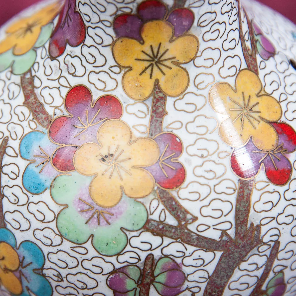 Винтажные Парные Вазы «Цветение Сакуры» в технике « Клуазоне» Китай 50 -е годы ХХ века Н - 19 см.