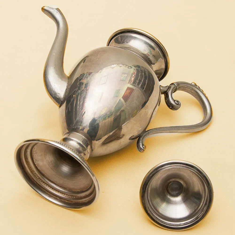 Классический Металлический Кофейник - Чайник на 0,5 литра. SHEFFIELD Англия, 50-е годы ХХ века.