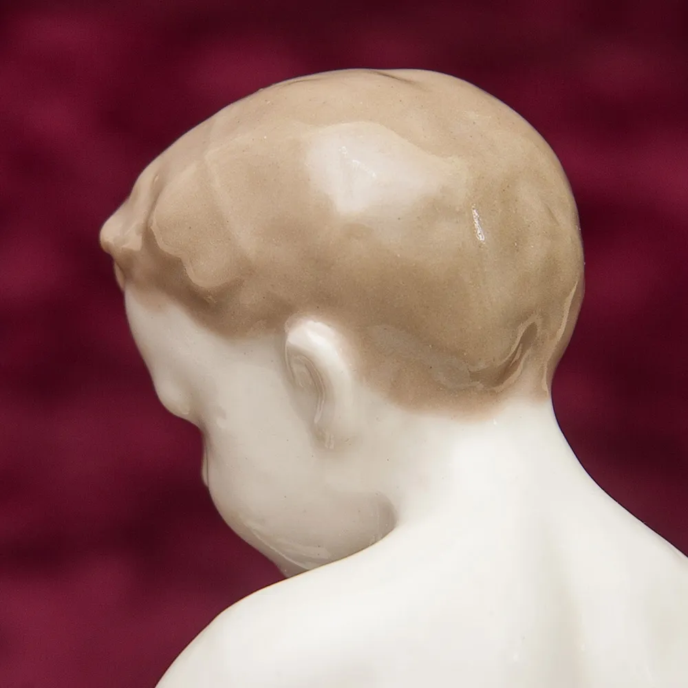 Фарфоровая Статуэтка «Мальчик с собакой» Артель КЕРАМИК - CCCР 50 -е годы ХХ века.