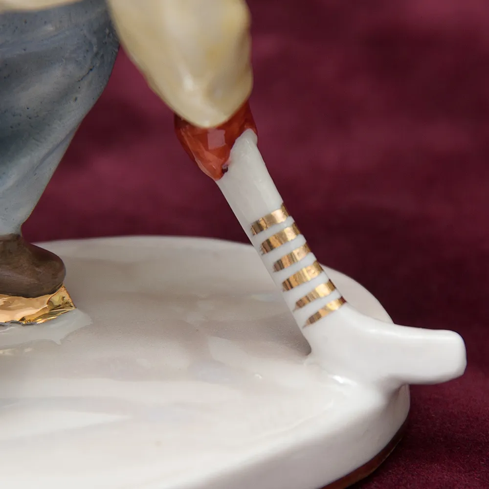 Редкость! Коллекционная Фарфоровая статуэтка «Юный хоккеист», ЛЗФИ СССР, 1956 - 1967 годы. 