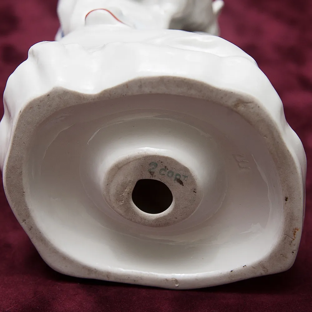 Редкость! Авторская Фарфоровая статуэтка «Свинарка с поросенком», СССР ЛФЗ - 1953 год.