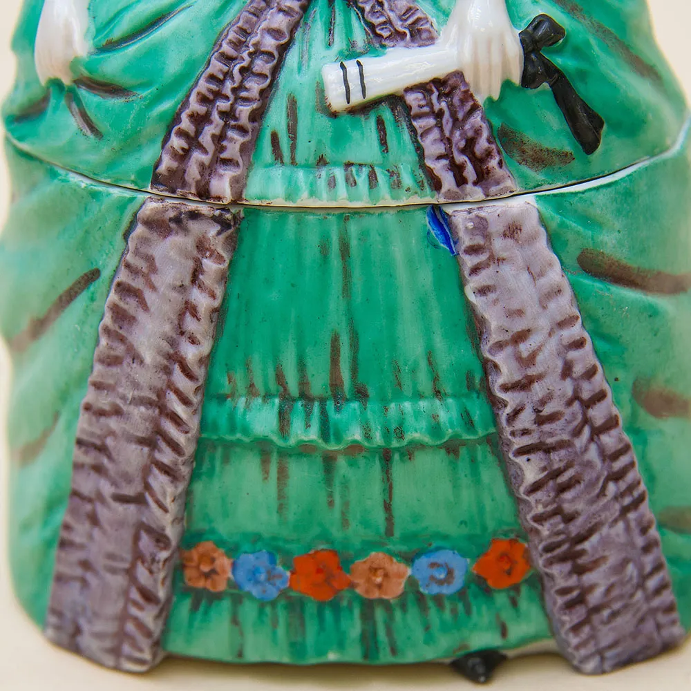 Редкость!!! Фарфоровая Шкатулка - Статуэтка «Дама в зеленом платье». SITZENDORF Германия