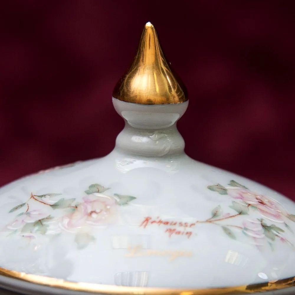 Шкатулка - Бонбоньерка из серии «JILIS» Фарфор Лимож Limoges Франция -70 гг.