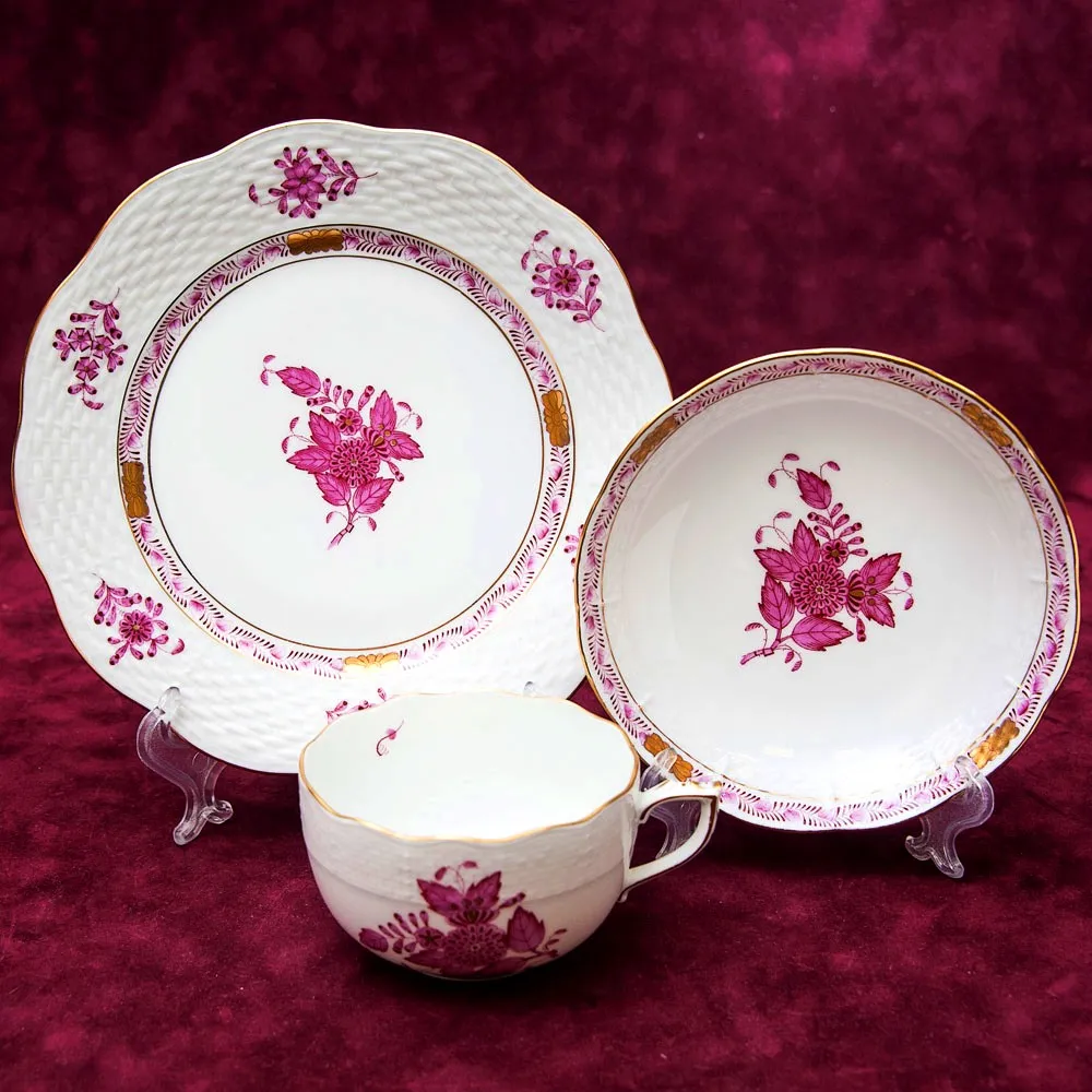 Коллекционная Чайная пара+Тарелка (Тройка) APPONYI PURPUR. Фарфор HEREND, Венгрия.