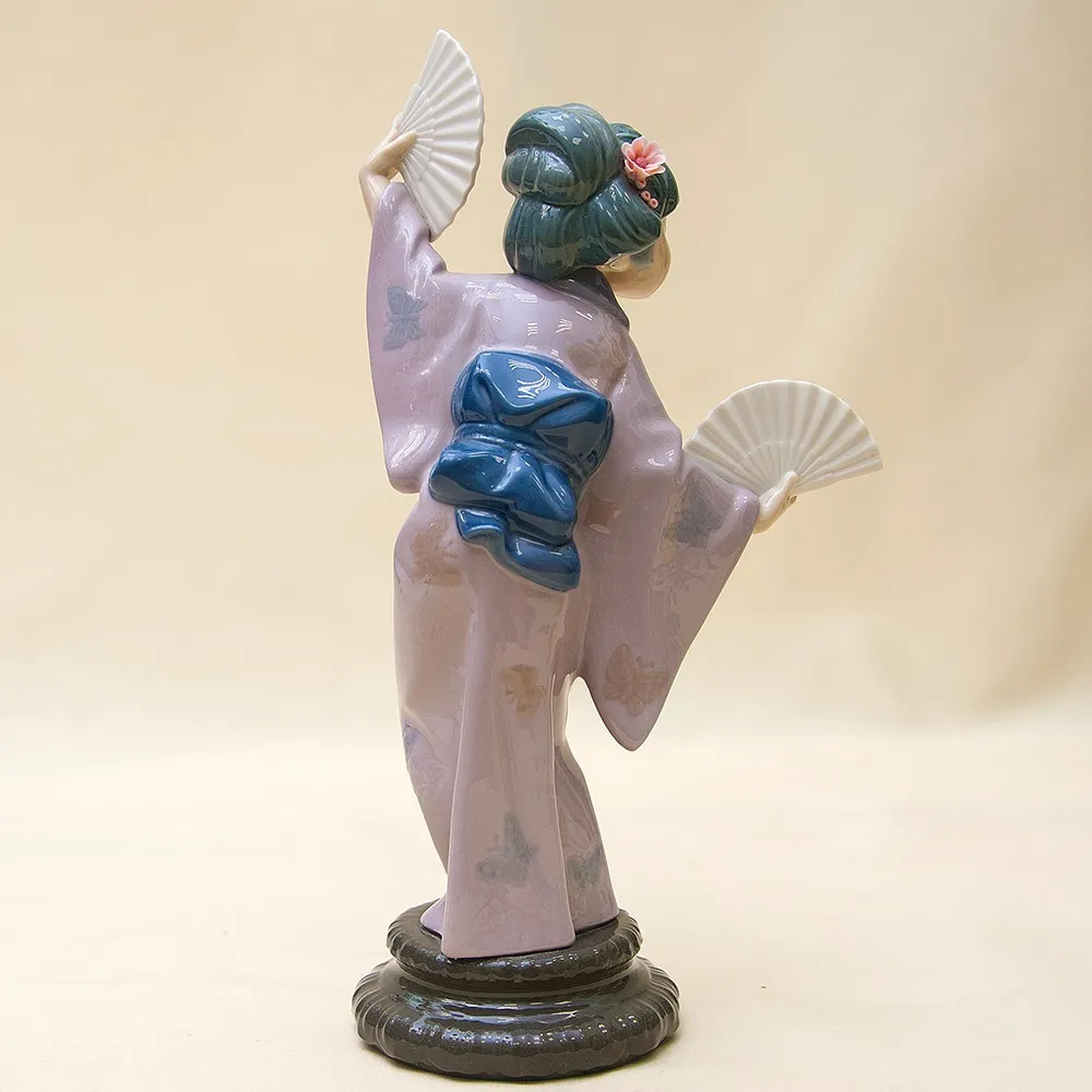 Коллекционная Фарфоровая статуэтка «Гейша с веерами» Н - 29 см. Lladro, Испания - 1978 год.