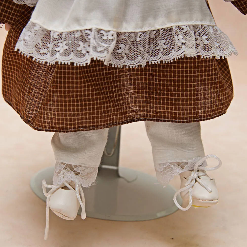 Коллекционная фарфоровая кукла №7  Н - 31 см.