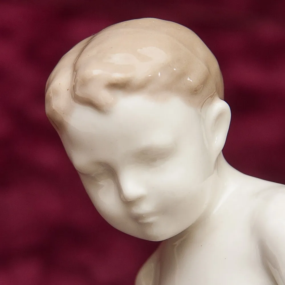 Фарфоровая Статуэтка «Мальчик с собакой» Артель КЕРАМИК - CCCР 50 -е годы ХХ века.