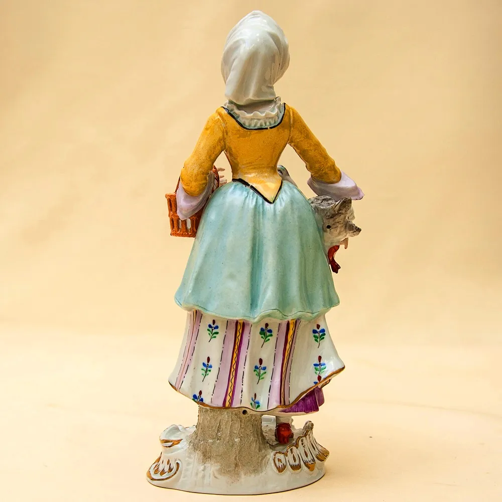 Редкость!!! Фарфоровая Статуэтка «Девушка с гусем» Н-23,5см. SITZENDORF  Германия