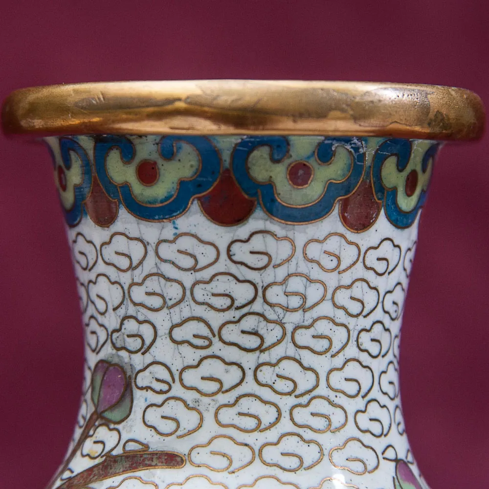 Винтажные Парные Вазы «Цветение Сакуры» в технике « Клуазоне» Китай 50 -е годы ХХ века Н - 19 см.