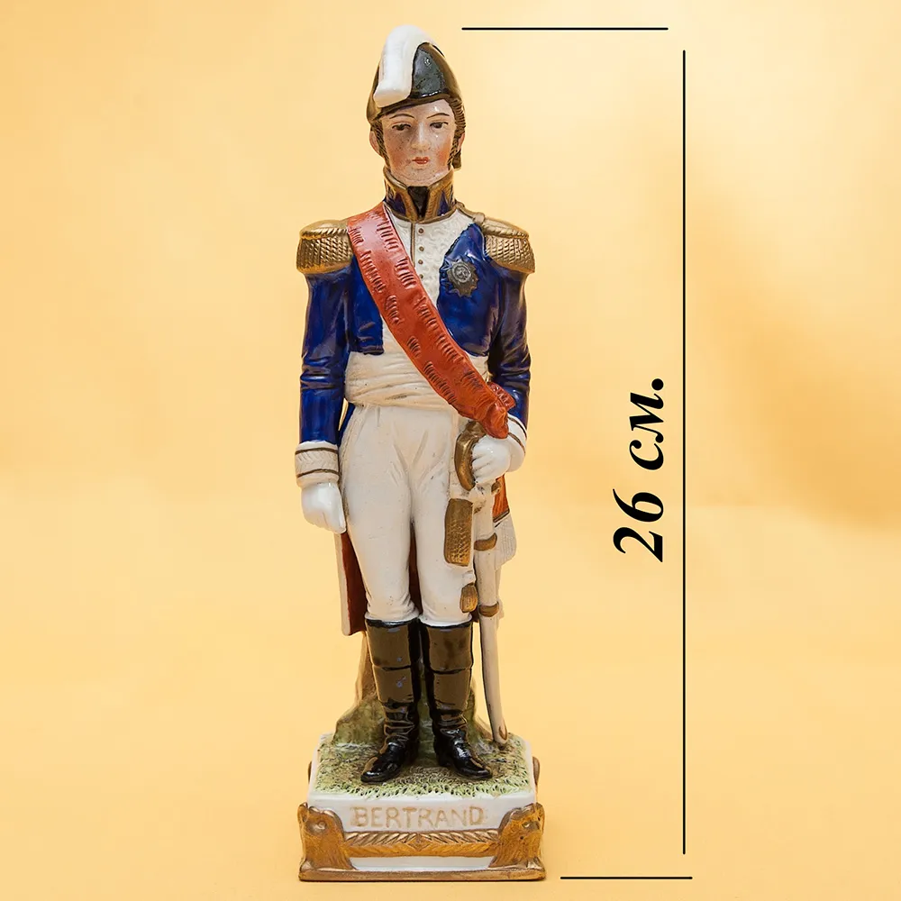 Статуэтка «BERTRAND» серия «Маршалы Армии Наполеона» Фарфор Scheibe - Alsbach.