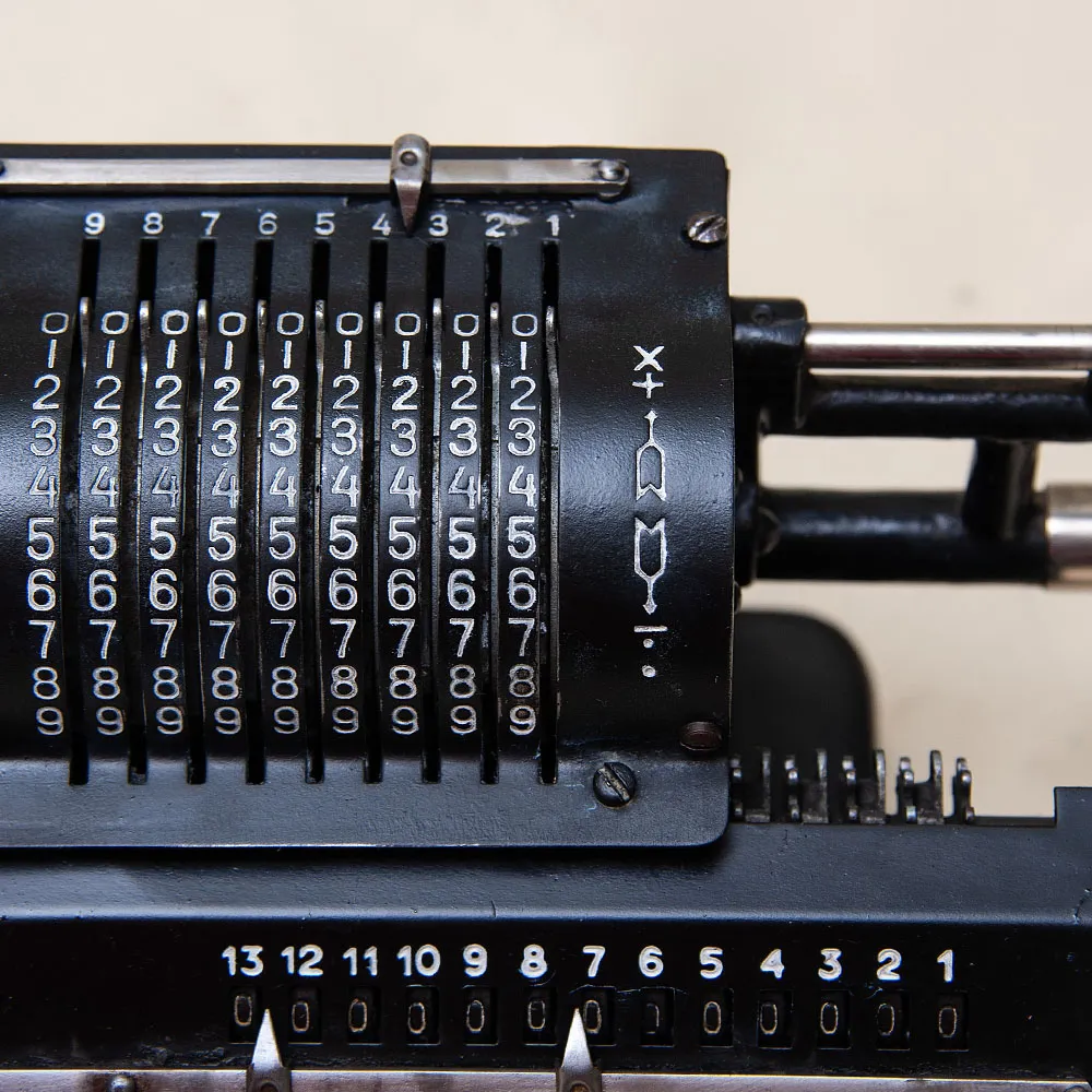 Винтажный Калькулятор - Арифмометр - Механическая Счётная Машинка «ФЕЛИКС».