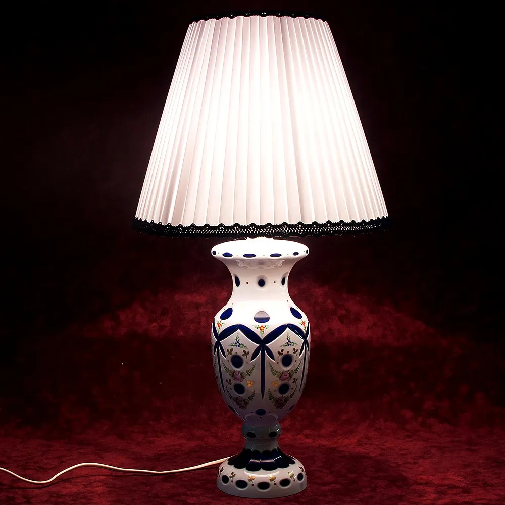 Классическая Настольная Лампа Светильник  в стеклянном корпусе. Германия - 60-70е гг.