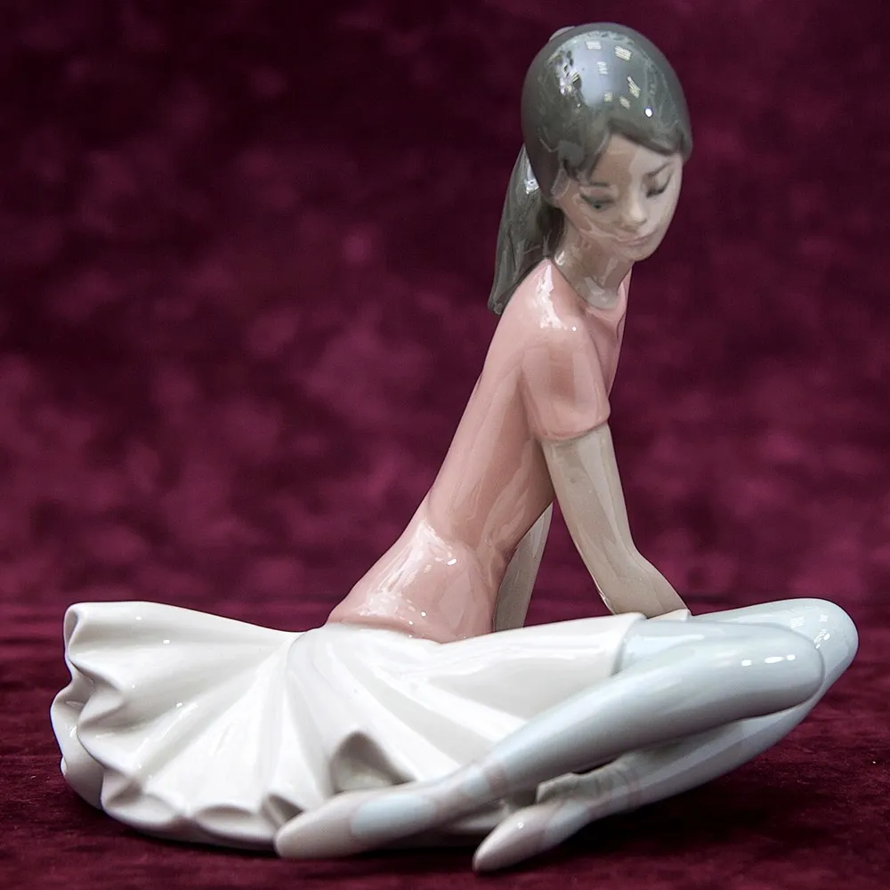 Коллекционная Фарфоровая статуэтка «Маленькая балерина в розовом» Lladro, Испания - 1978 год.