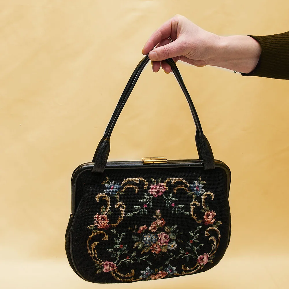 Винтажная Дамская Сумка из Тёмного Гобелена Западной Германии 60 -е годы ХХ века.