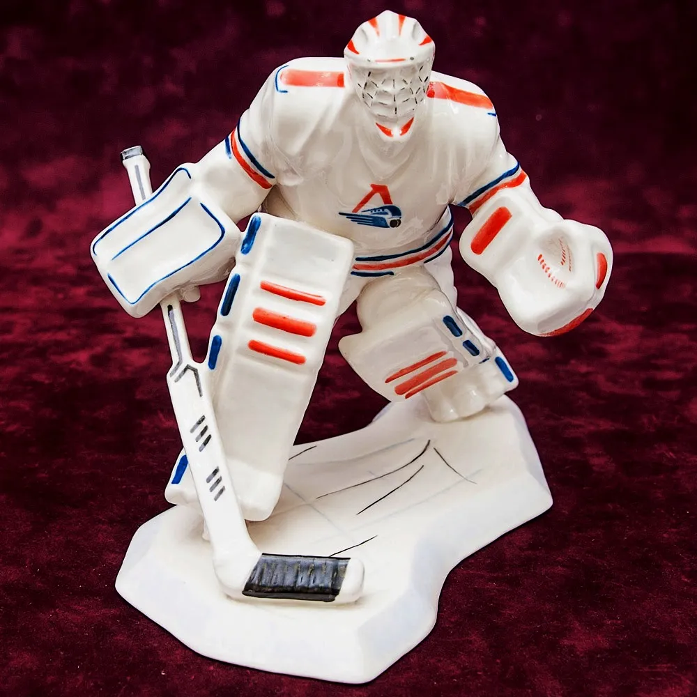 Коллекционная Фарфоровая Статуэтка «Вратарь - Хоккей - Спорт» Россия.