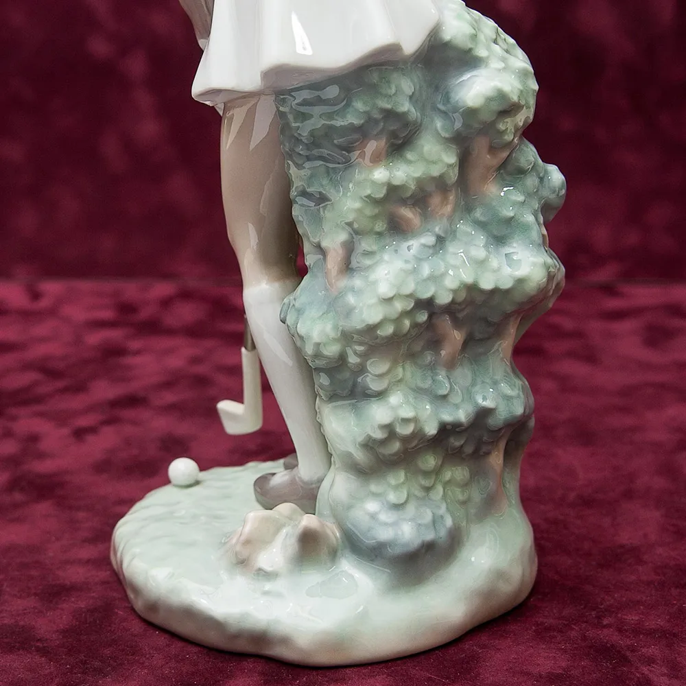Редкая! Коллекционная Фарфоровая статуэтка «Гольфистка» Lladro, Испания - Н-28 см.