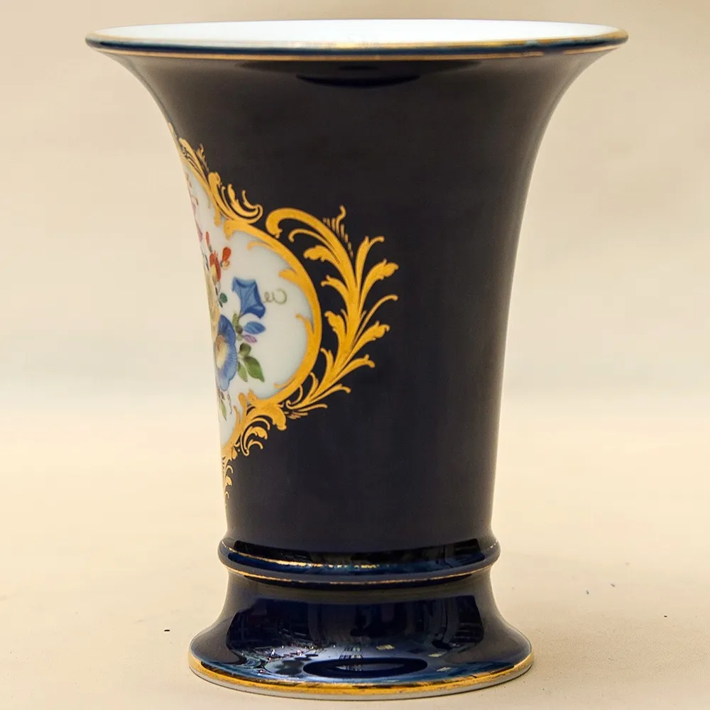 Коллекционная Фарфоровая Ваза Н - 14 см., MEISSEN / МЕЙСЕН, Германия - 1982 год.