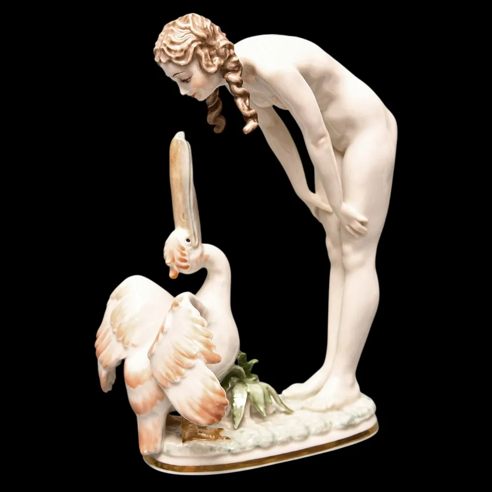 Коллекционная статуэтка «Девушка и Пеликан», Фарфор Hutschenreuther Германия, 1955 - 1968 годы.
