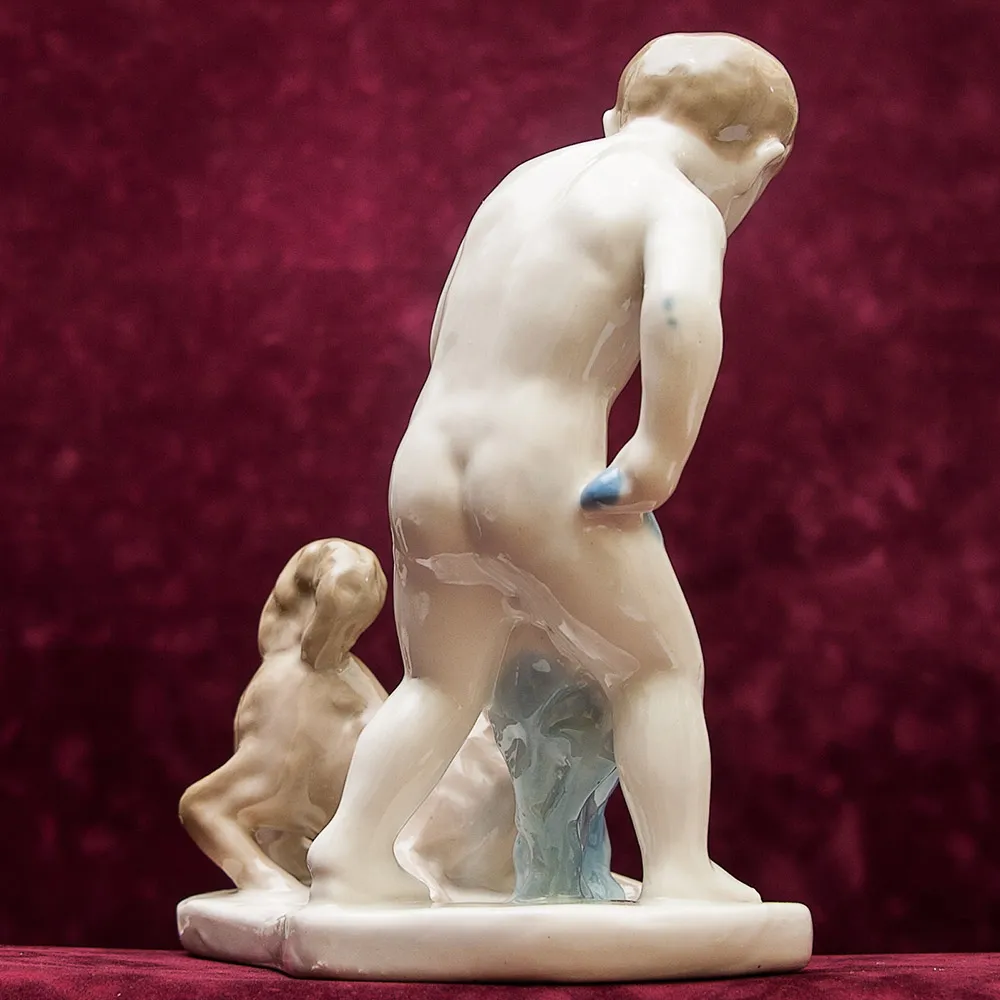 Фарфоровая Статуэтка «Мальчик с собакой» Артель КЕРАМИК - CCCР 50 -е годы ХХ века.