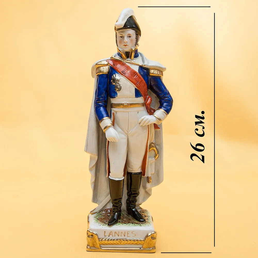 Статуэтка «LANNES» серия «Маршалы Армии Наполеона» Фарфор Scheibe - Alsbach.