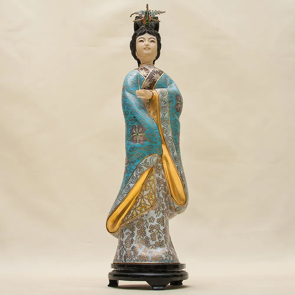 «Девушка в Кимоно» - Статуэтка в технике «Клуазоне» Китай 50 -е годы ХХ века Н - 37 см.