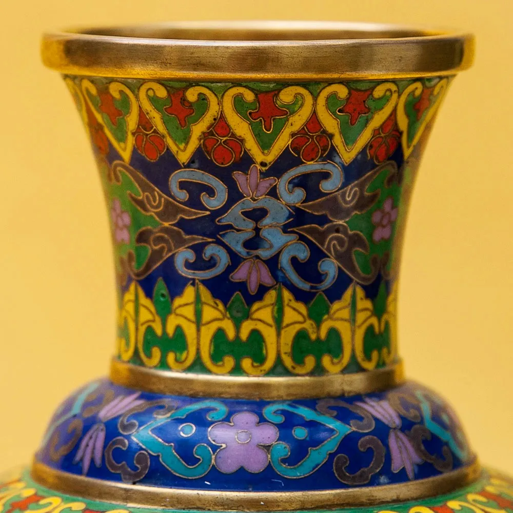 Редкость! Ваза «Королевские ПИОНЫ» в технике « Клуазоне» Н -26см.  Китай 50 -е годы ХХ века