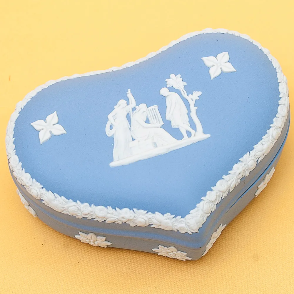 Шкатулка - Бонбоньерка «Атлантида» фарфор ВЕДЖВУД, WEDGWOOD, Англия -1977 год.