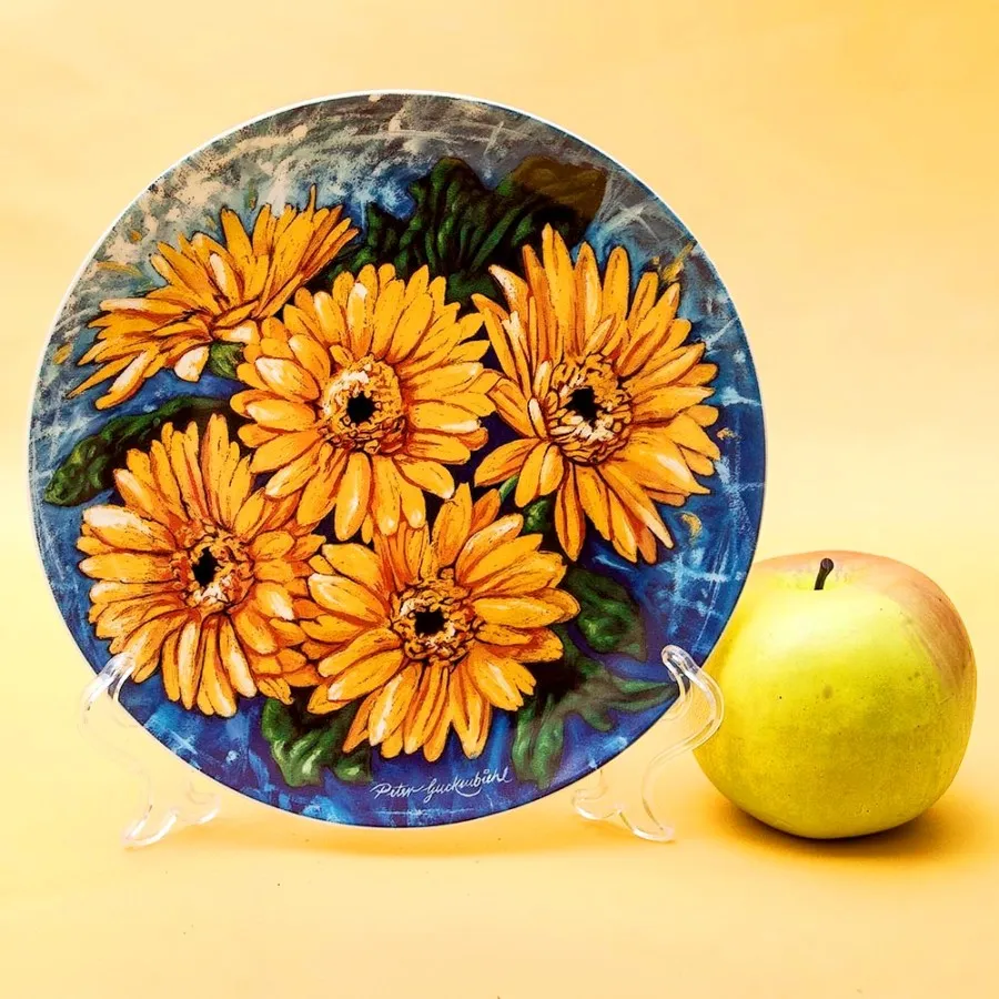 Коллекционная Тарелка «Герберы» Фарфор, Hutschenreuther, Германия -1997 год.