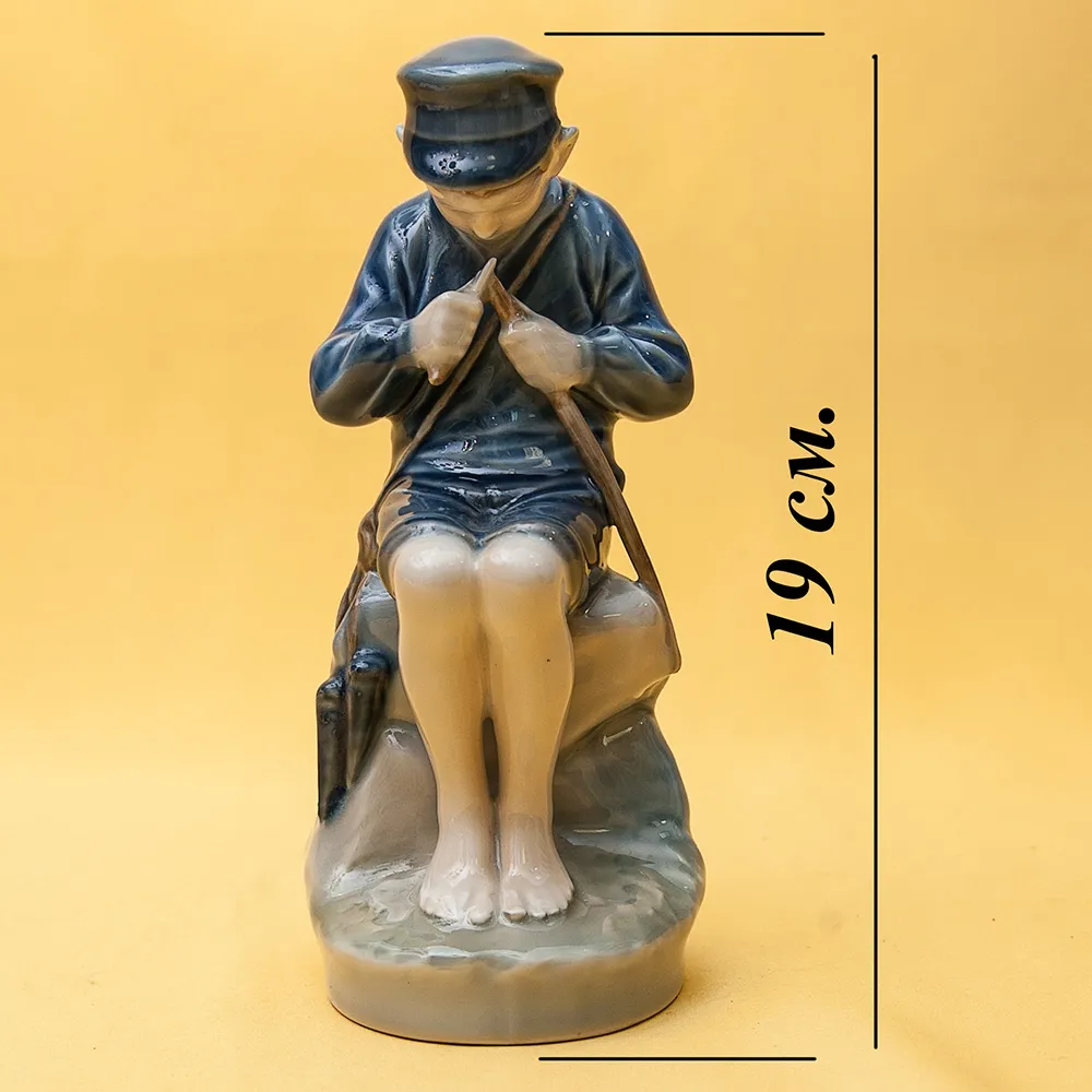 Фарфоровая Статуэтка «Мальчик - Пастух» ROYAL COPENHAGEN,  Дания, 50 -е годы ХХ века.
