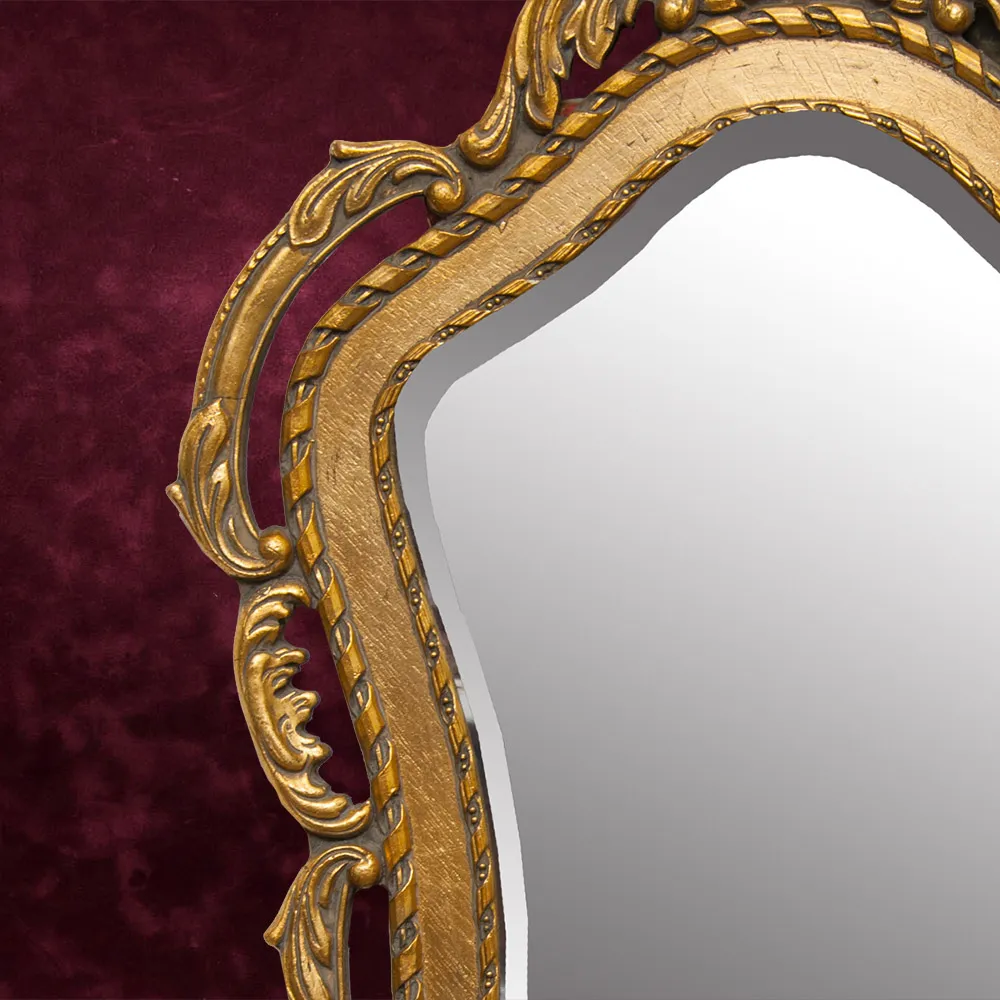 Винтажное Зеркало Настенное Фигурное в Деревянной раме  70 см. х 47 см. Франция.