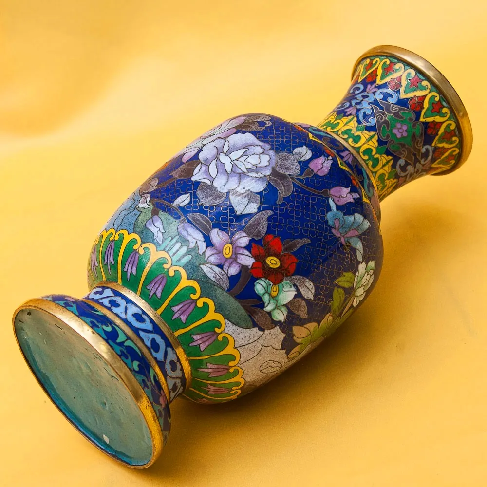 Редкость! Ваза «Королевские ПИОНЫ» в технике « Клуазоне» Н -26см.  Китай 50 -е годы ХХ века