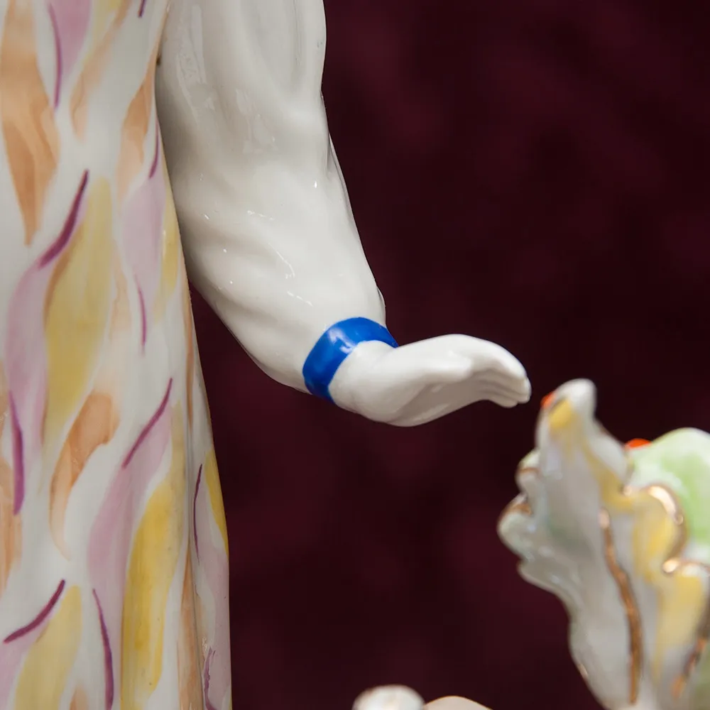 Большая Коллекционная Фарфоровая статуэтка «Хозяйка Медной горы»,СССР Дулево - 1957 год.