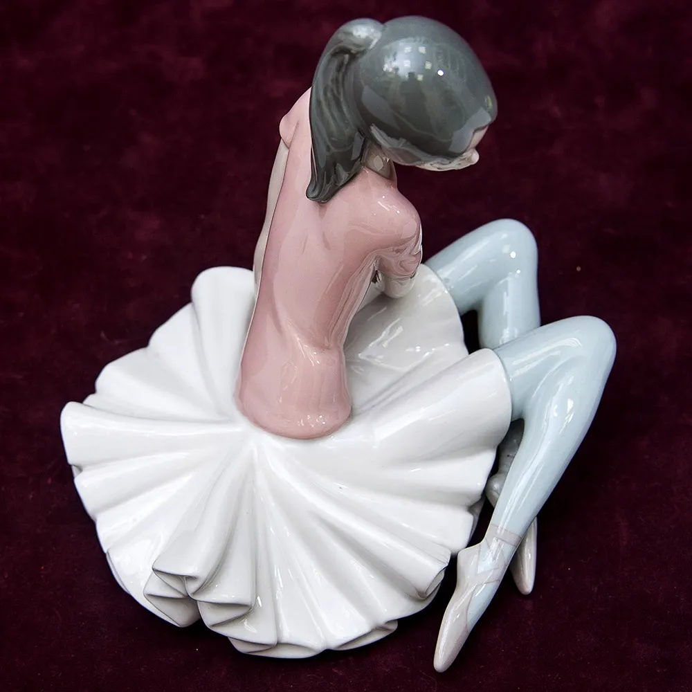 Коллекционная Фарфоровая статуэтка «Маленькая балерина в розовом» Lladro, Испания - 1978 год.