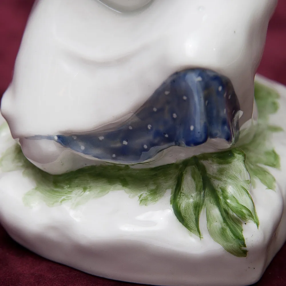 Редкость! Авторская Фарфоровая статуэтка «Свинарка с поросенком», СССР ЛФЗ - 1953 год.