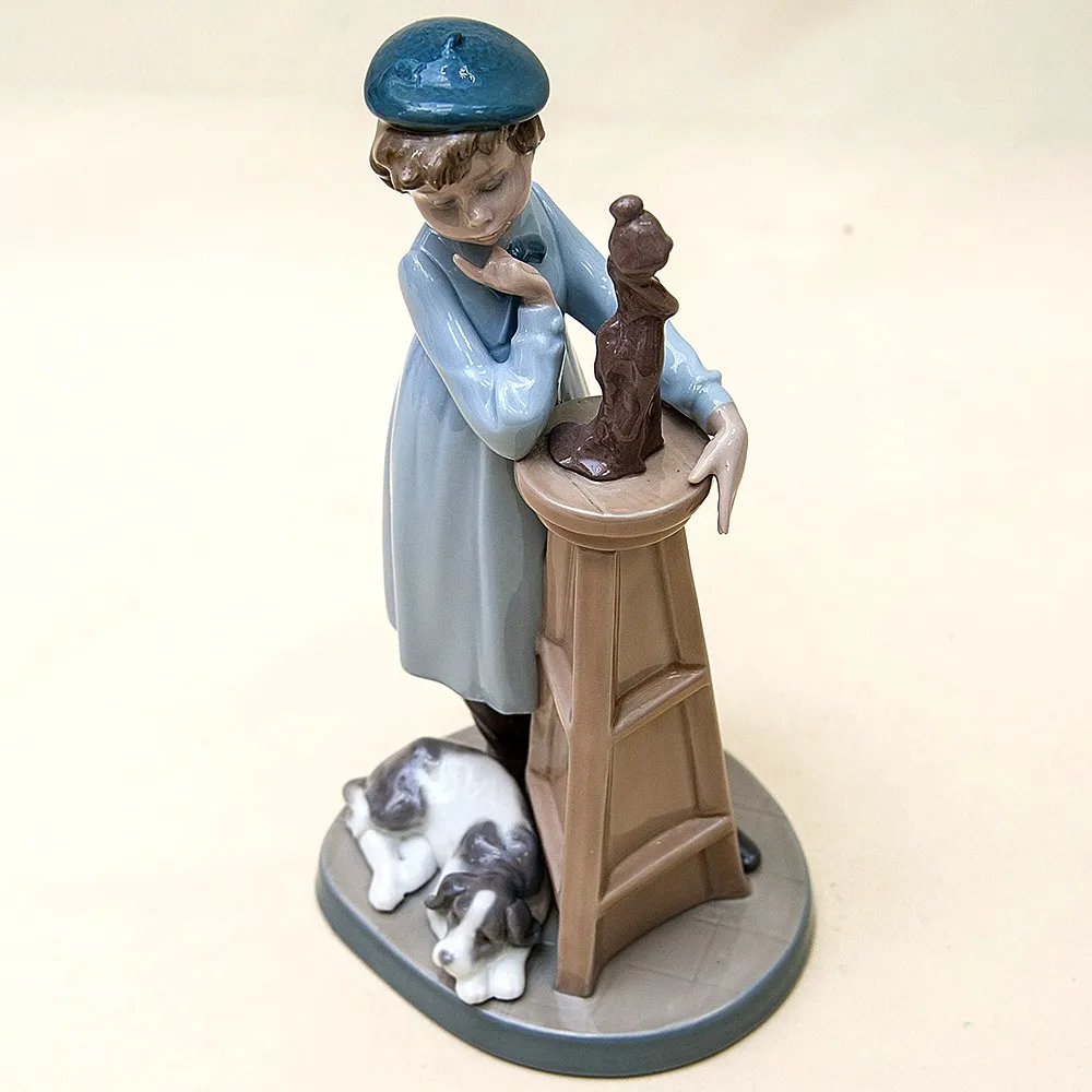 Коллекционная Фарфоровая статуэтка «Маленький скульптор» Lladro, Испания - 1985 год.