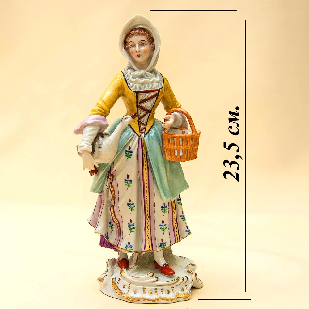 Редкость!!! Фарфоровая Статуэтка «Девушка с гусем» Н-23,5см. SITZENDORF  Германия