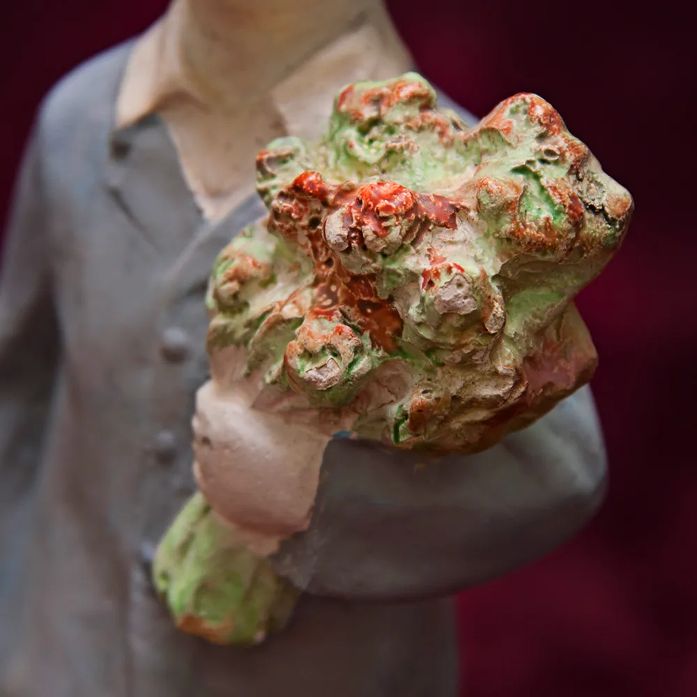 Гипсовая статуэтка «Первый раз - в Первый Класс» КГЗ СССР - 50-е годы ХХ века.