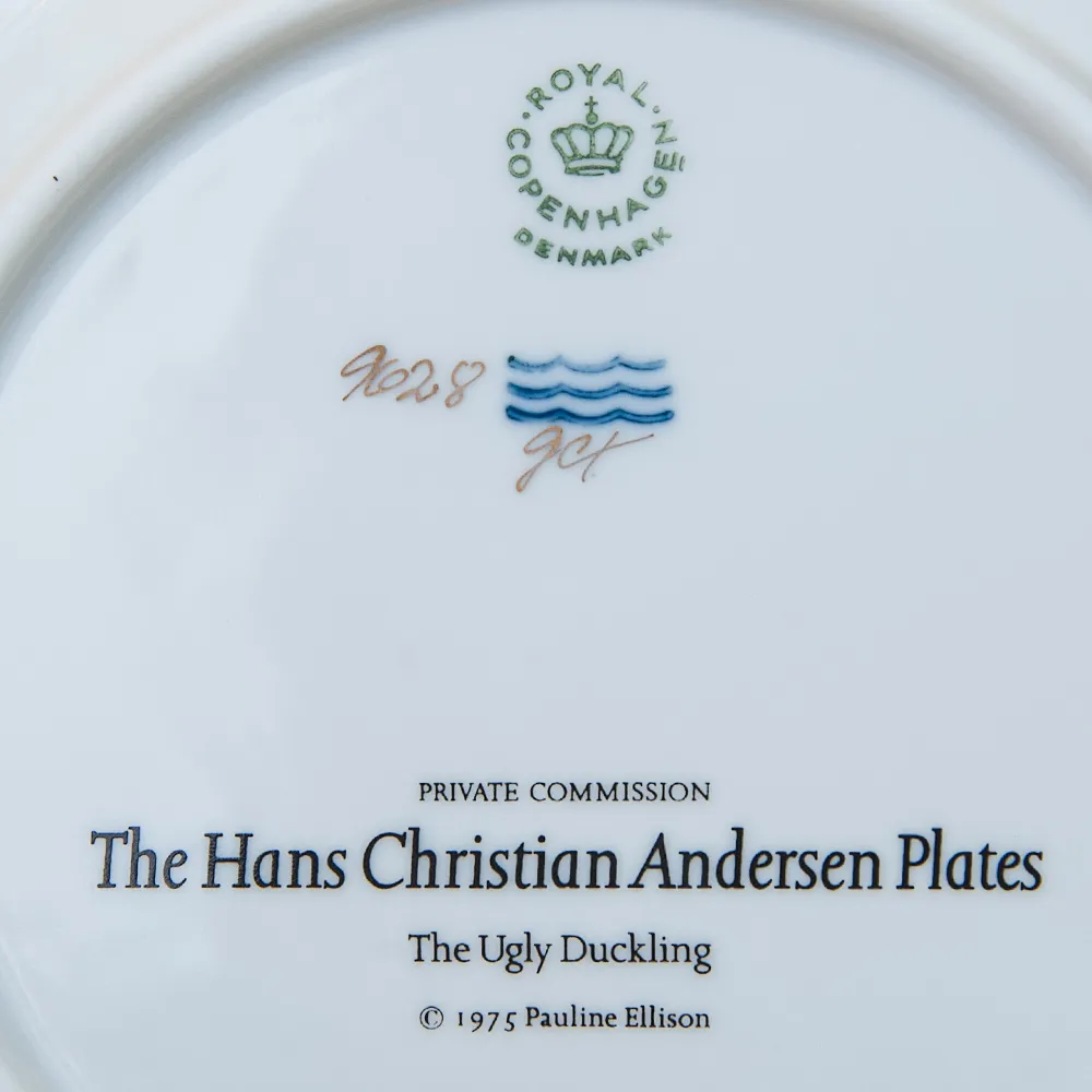 Коллекционная Тарелка «Сказки - Гадкий Утенок» Фарфор, ROYAL COPENHAGEN - Дания.