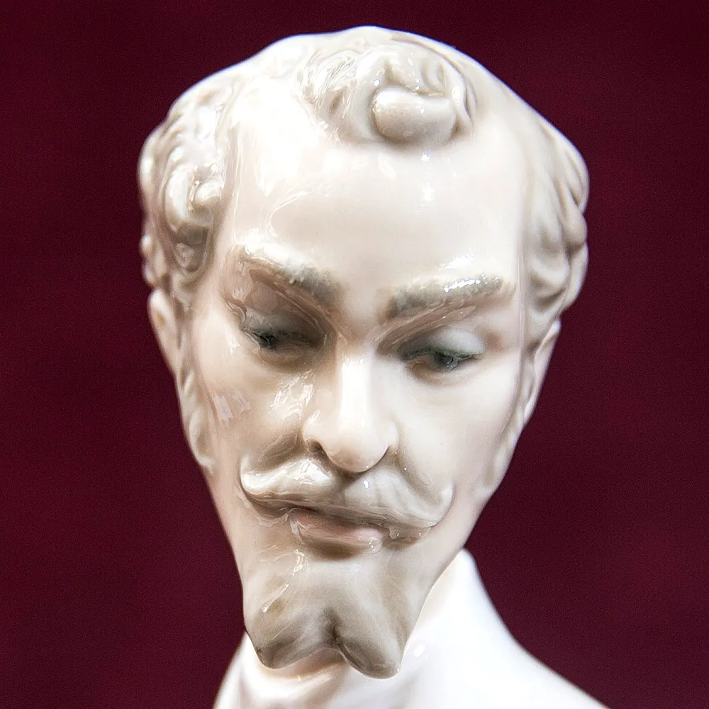 Редкая! Коллекционная Фарфоровая статуэтка «Ветеринар» Lladro, Испания - 1972 год.